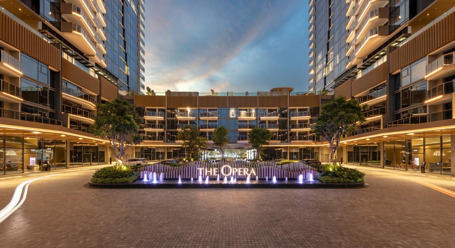 The Metropole Opera Residence By Kaystay Хошимин Экстерьер фото